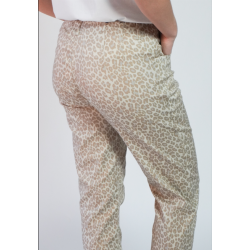 101144 Kelly Reg crop Bukser