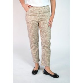 101144 Kelly Reg crop Bukser