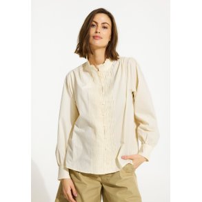 16522 Aida shirt