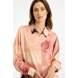 16736 Frederika shirt