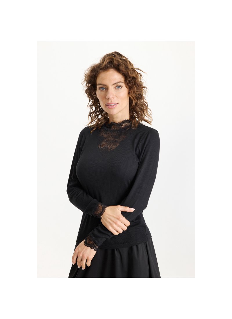 16810 Yvonne t-shirt