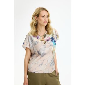 17202 Skye blouse