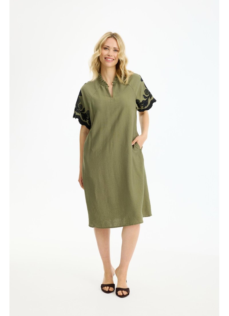 17227 Lori dress