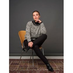 4029 Animal patterned pullover