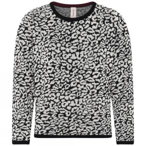 4029 Animal patterned pullover