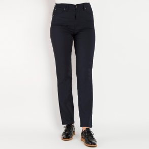  SIGNE P L30 Bessie Bukser