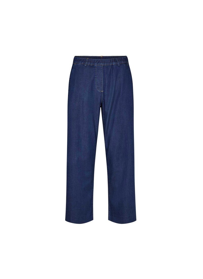 100605 Phoebe Loose Crop