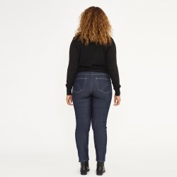 100729 Hannah Regular XSL