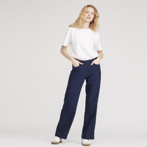 100866 Donna Loose ML