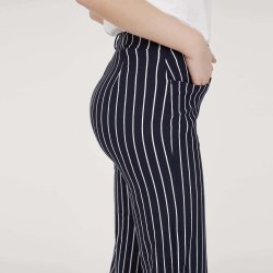 28364 Donna Loose Crop