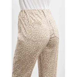 101097 Patricia Pure Regular C