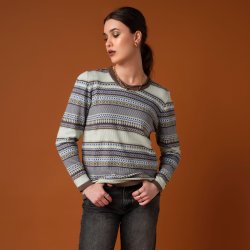 3544 Multi jaquard o-neck pull